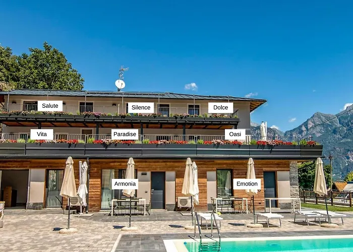 Salute Mit Panorama Balkon Am Dascio