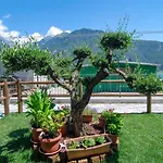 Salute Mit Panorama Balkon Am *
