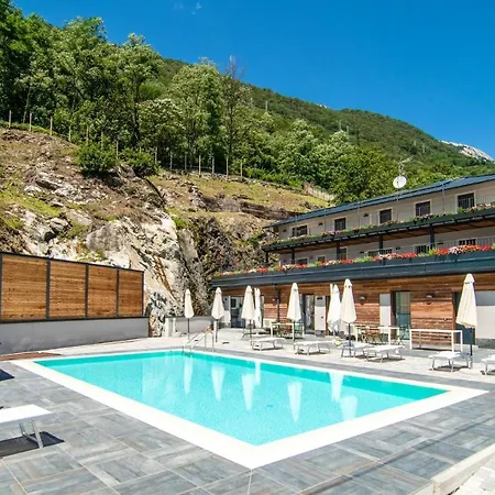 Salute Mit Panorama Balkon Am *