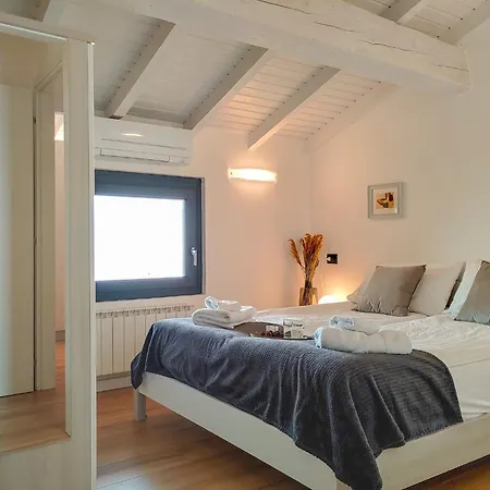 Apartment Salute Mit Panorama Balkon Am