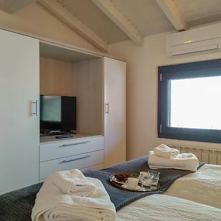 Salute Mit Panorama Balkon Am *