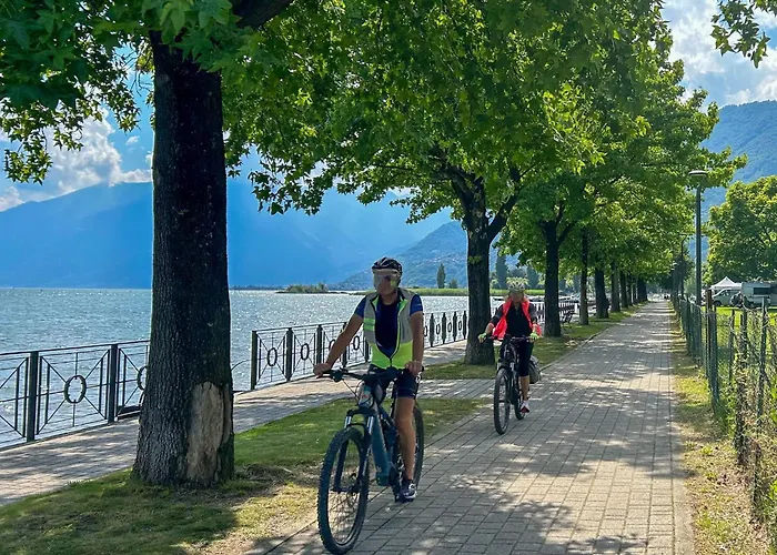 Salute Mit Panorama Balkon Am