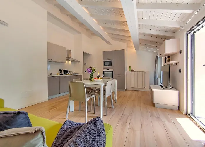 Apartment Salute Mit Panorama Balkon Am