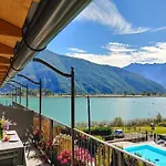Salute Mit Panorama Balkon Am Dascio