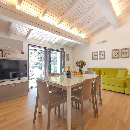 Apartment Salute Mit Panorama Balkon Am *